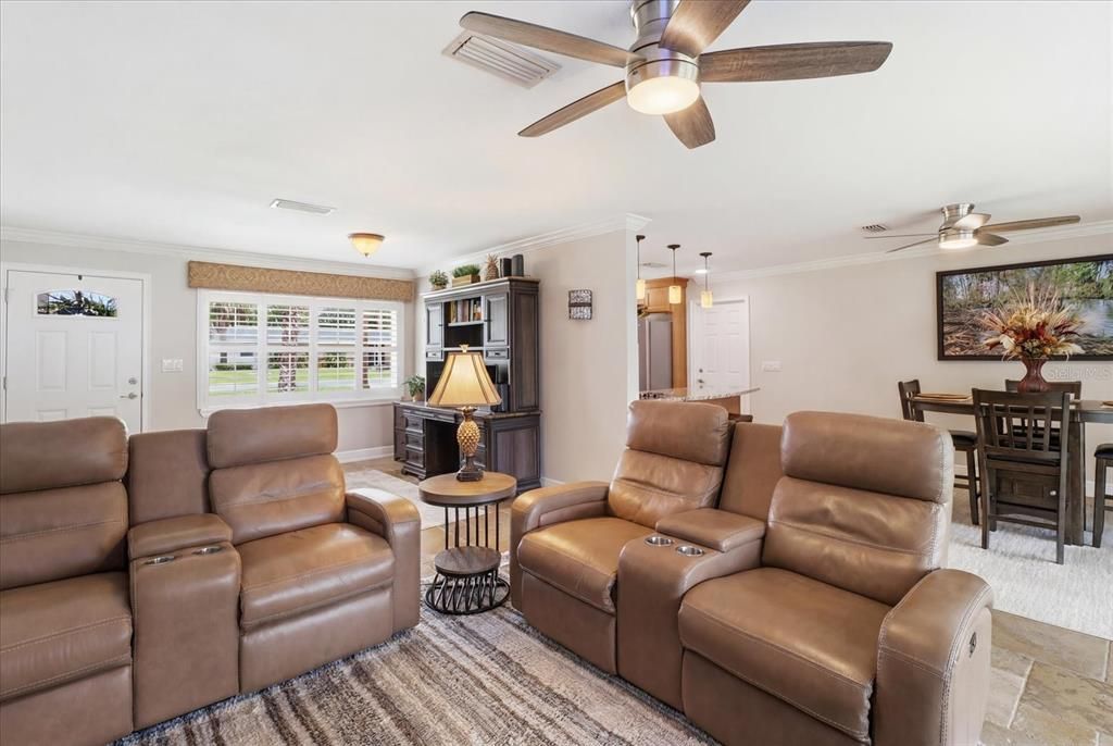 For Sale: $649,000 (2 beds, 2 baths, 1376 Square Feet)
