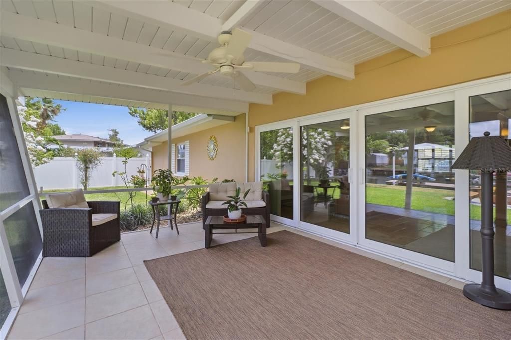 For Sale: $649,000 (2 beds, 2 baths, 1376 Square Feet)
