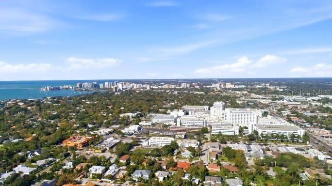 На продажу: $2,100,000 (4 спален, 4 ванн, 3148 Квадратных фут)