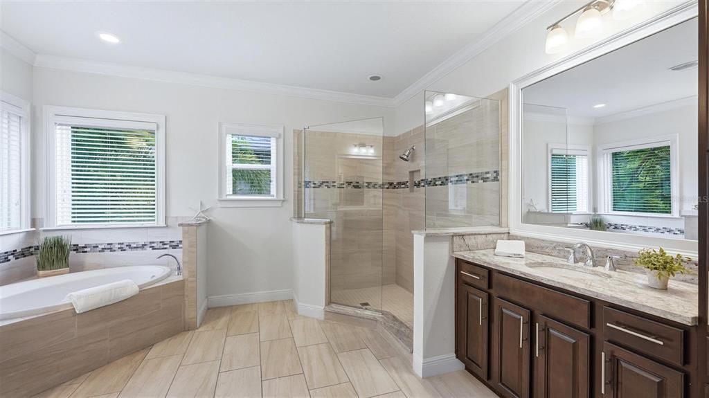 For Sale: $2,100,000 (4 beds, 4 baths, 3148 Square Feet)
