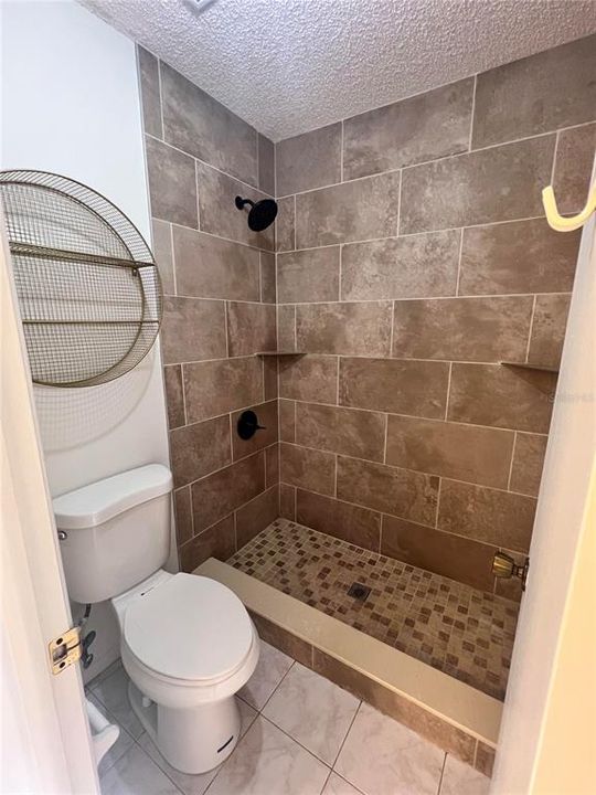 В аренду: $1,550 (2 спален, 2 ванн, 1068 Квадратных фут)