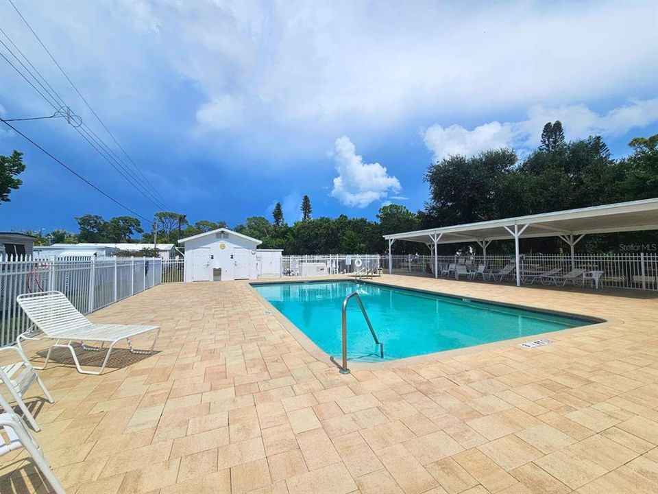 For Sale: $129,500 (2 beds, 2 baths, 812 Square Feet)