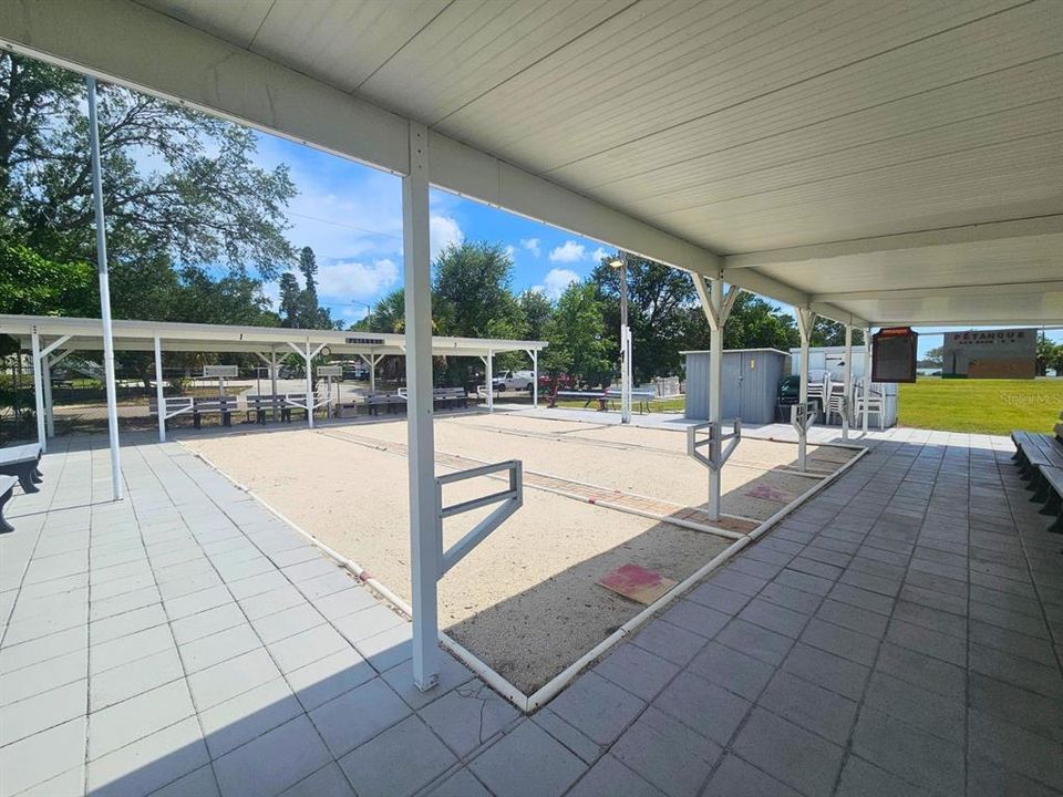 For Sale: $129,500 (2 beds, 2 baths, 812 Square Feet)