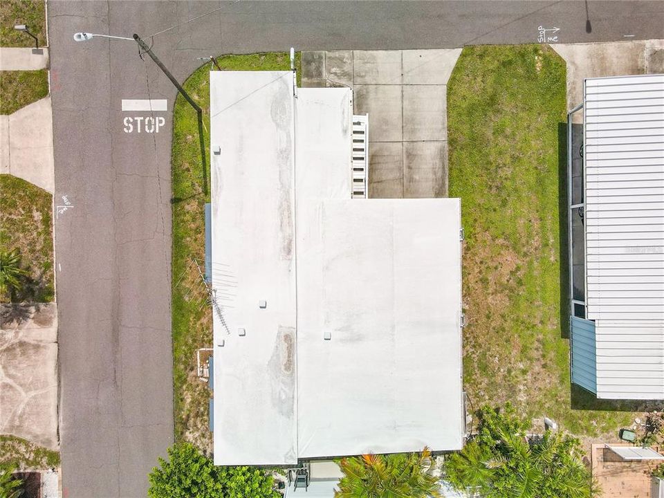 For Sale: $129,500 (2 beds, 2 baths, 812 Square Feet)