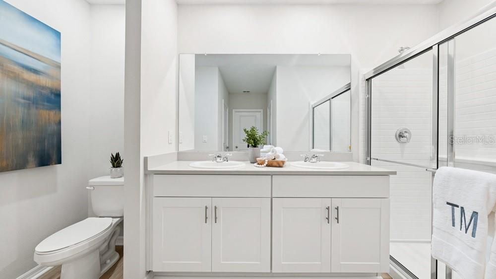 For Sale: $299,999 (3 beds, 2 baths, 1450 Square Feet)