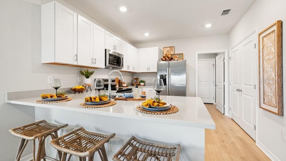 For Sale: $299,999 (3 beds, 2 baths, 1450 Square Feet)