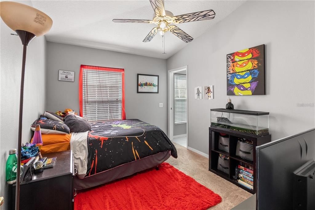 En Venta: $227,000 (3 camas, 2 baños, 1360 Pies cuadrados)