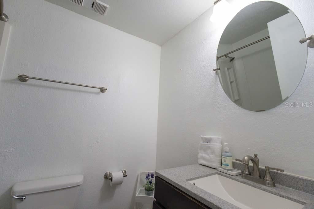For Sale: $239,000 (2 beds, 2 baths, 578 Square Feet)