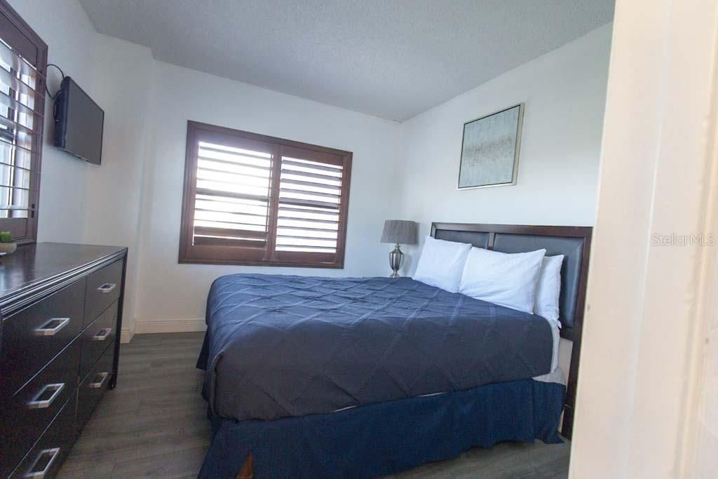 For Sale: $239,000 (2 beds, 2 baths, 578 Square Feet)