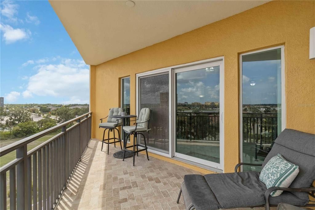 En Venta: $335,000 (2 camas, 2 baños, 1543 Pies cuadrados)