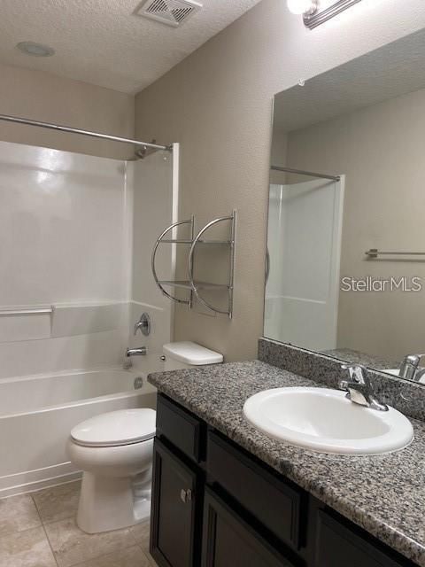 В аренду: $2,050 (3 спален, 2 ванн, 1400 Квадратных фут)