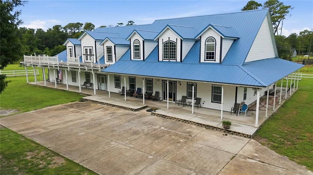 For Sale: $1,260,000 (6 beds, 4 baths, 4884 Square Feet)