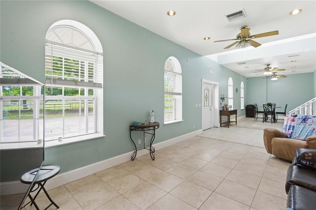 For Sale: $1,260,000 (6 beds, 4 baths, 4884 Square Feet)