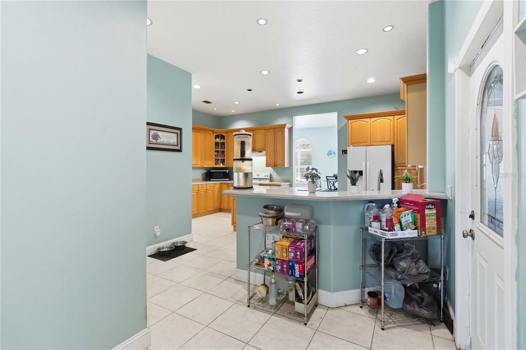For Sale: $1,260,000 (6 beds, 4 baths, 4884 Square Feet)