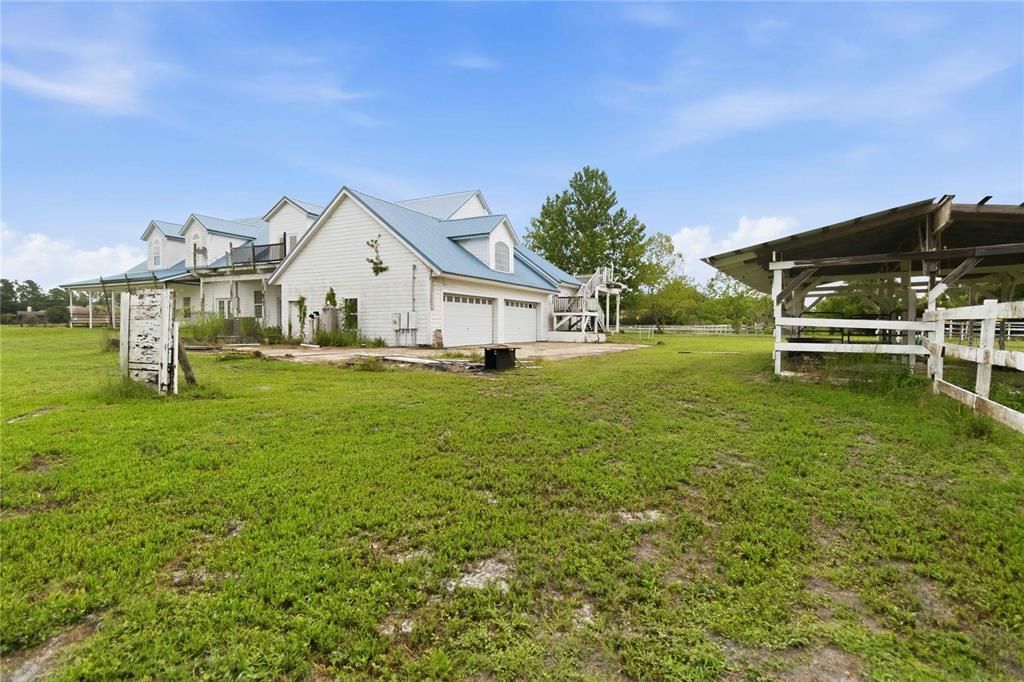 For Sale: $1,260,000 (6 beds, 4 baths, 4884 Square Feet)