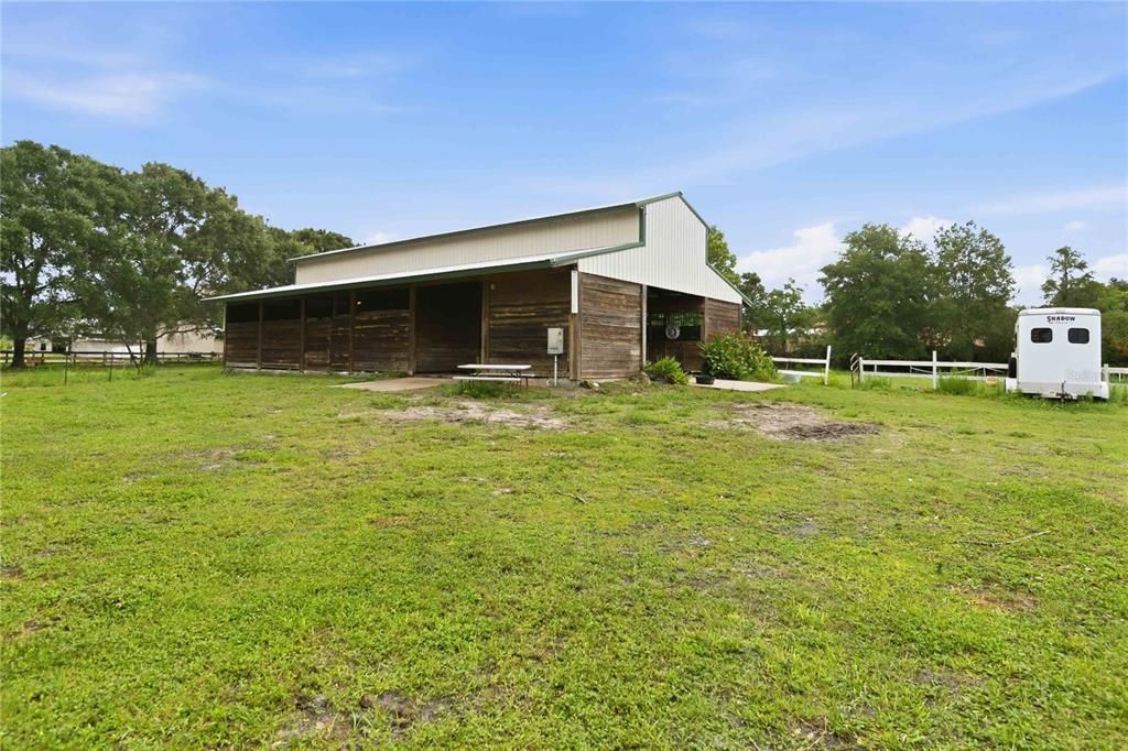For Sale: $1,260,000 (6 beds, 4 baths, 4884 Square Feet)