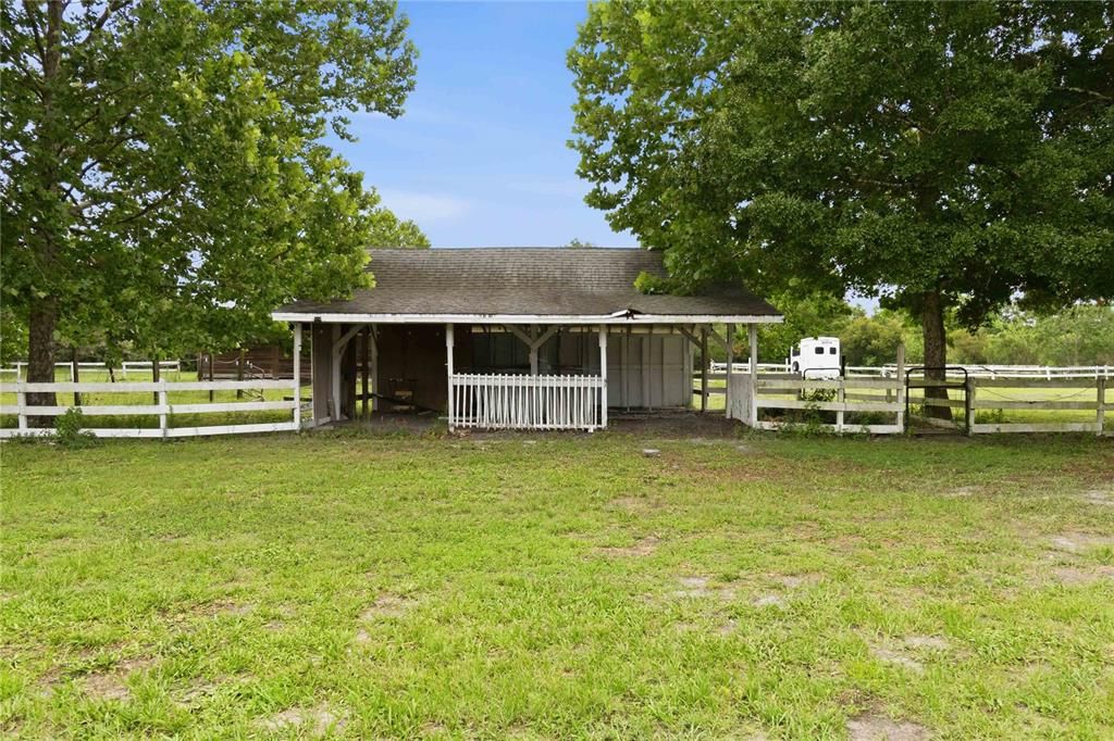 For Sale: $1,260,000 (6 beds, 4 baths, 4884 Square Feet)