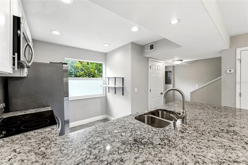 For Sale: $425,000 (3 beds, 2 baths, 1320 Square Feet)