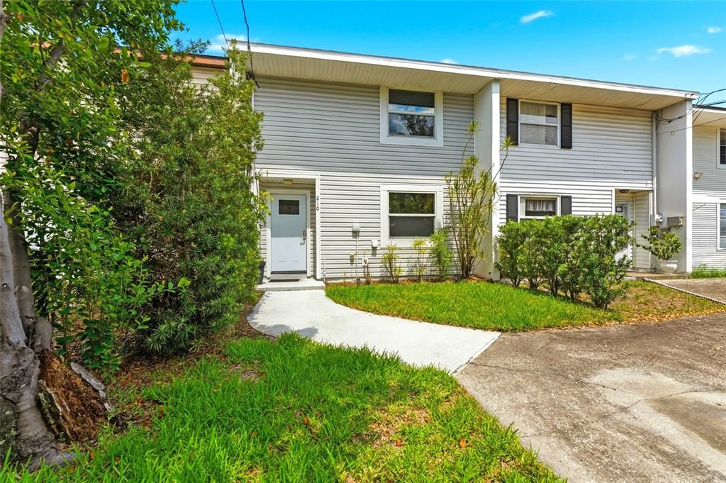 For Sale: $425,000 (3 beds, 2 baths, 1320 Square Feet)