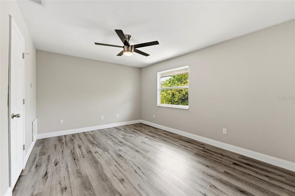 For Sale: $425,000 (3 beds, 2 baths, 1320 Square Feet)