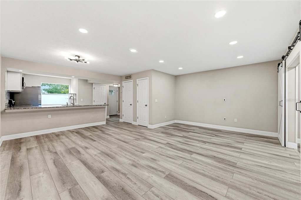 For Sale: $425,000 (3 beds, 2 baths, 1320 Square Feet)