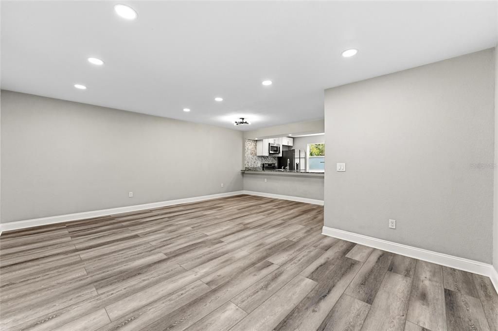 For Sale: $425,000 (3 beds, 2 baths, 1320 Square Feet)