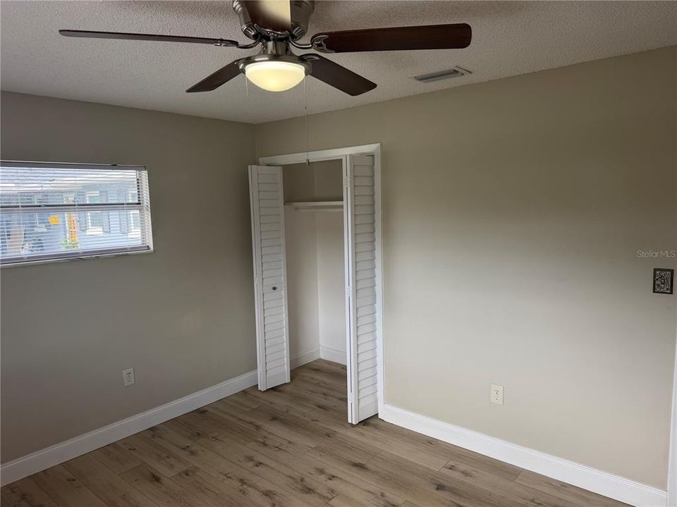For Sale: $400,000 (4 beds, 2 baths, 1486 Square Feet)