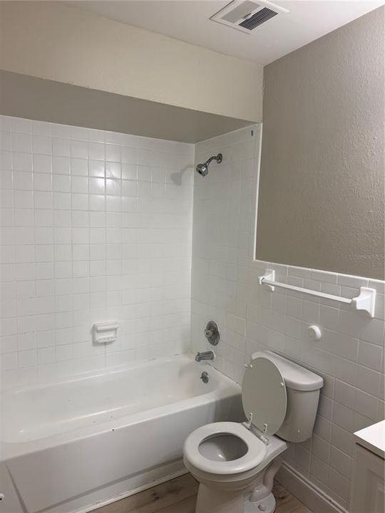 For Sale: $400,000 (4 beds, 2 baths, 1486 Square Feet)