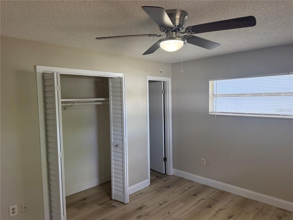 For Sale: $400,000 (4 beds, 2 baths, 1486 Square Feet)