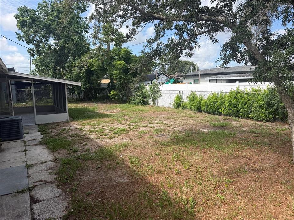 For Sale: $400,000 (4 beds, 2 baths, 1486 Square Feet)