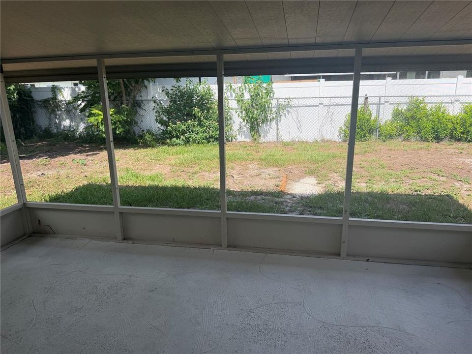 For Sale: $400,000 (4 beds, 2 baths, 1486 Square Feet)