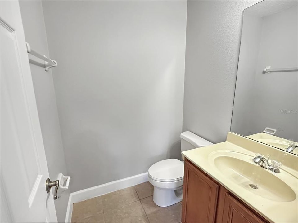 For Rent: $4,500 (5 beds, 3 baths, 3676 Square Feet)