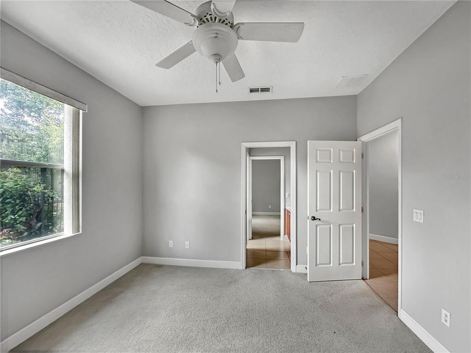 For Rent: $4,500 (5 beds, 3 baths, 3676 Square Feet)