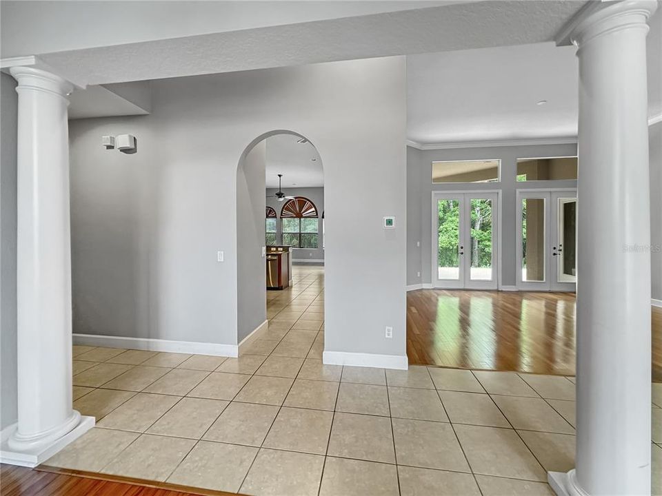 For Rent: $4,500 (5 beds, 3 baths, 3676 Square Feet)