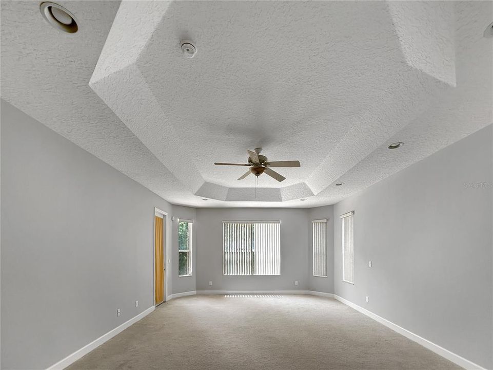 For Rent: $4,500 (5 beds, 3 baths, 3676 Square Feet)