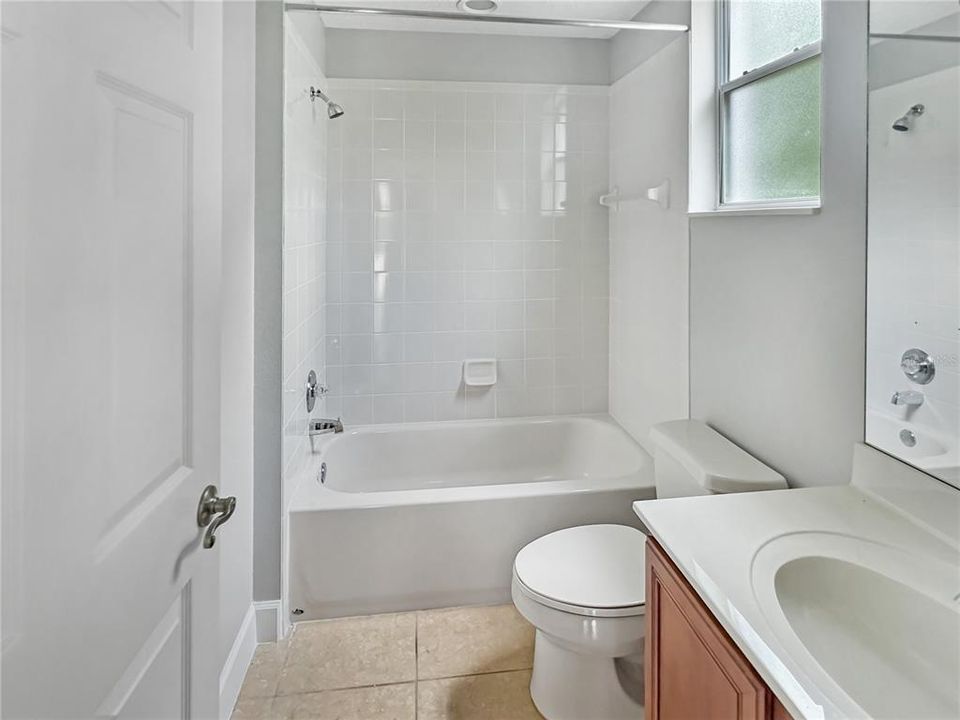 For Rent: $4,500 (5 beds, 3 baths, 3676 Square Feet)