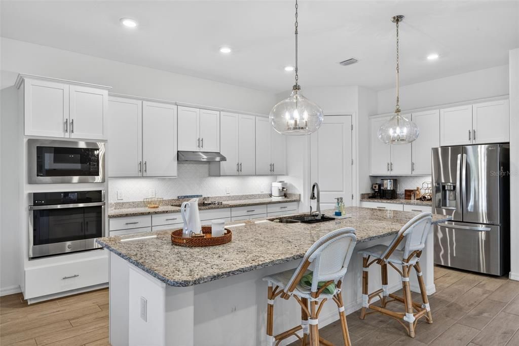 For Sale: $689,900 (4 beds, 3 baths, 2461 Square Feet)