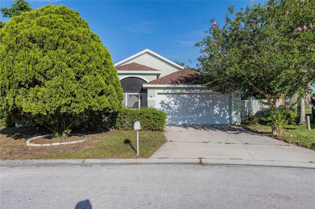 For Sale: $260,000 (3 beds, 2 baths, 1644 Square Feet)