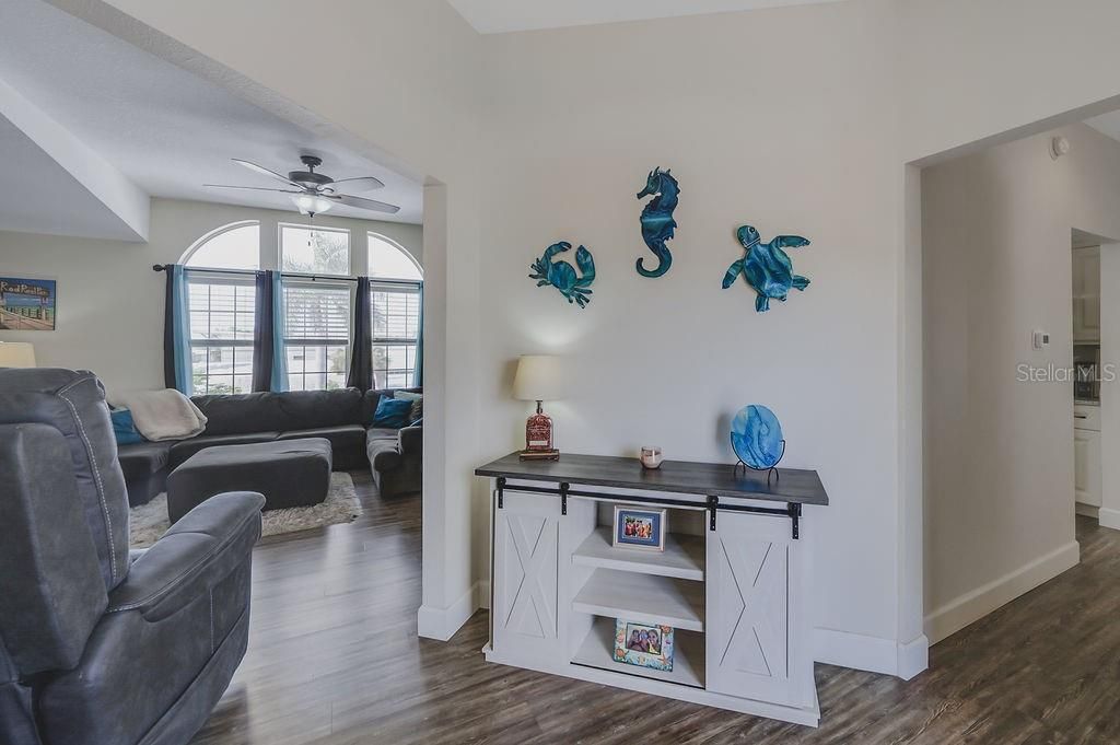 Active With Contract: $424,500 (3 beds, 2 baths, 1774 Square Feet)