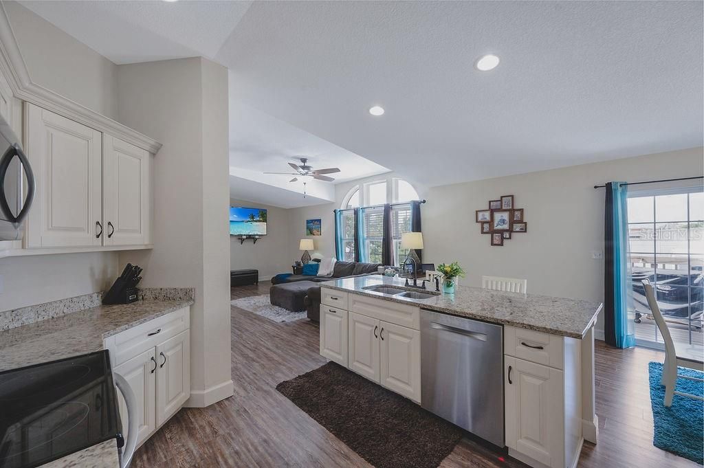 Active With Contract: $424,500 (3 beds, 2 baths, 1774 Square Feet)