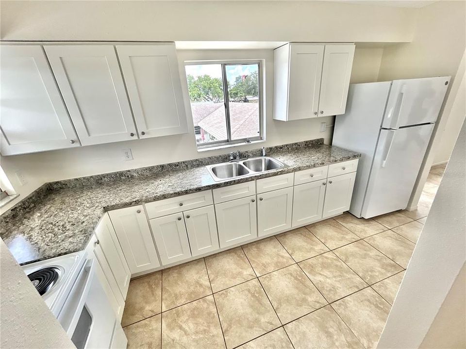 В аренду: $1,650 (2 спален, 2 ванн, 954 Квадратных фут)