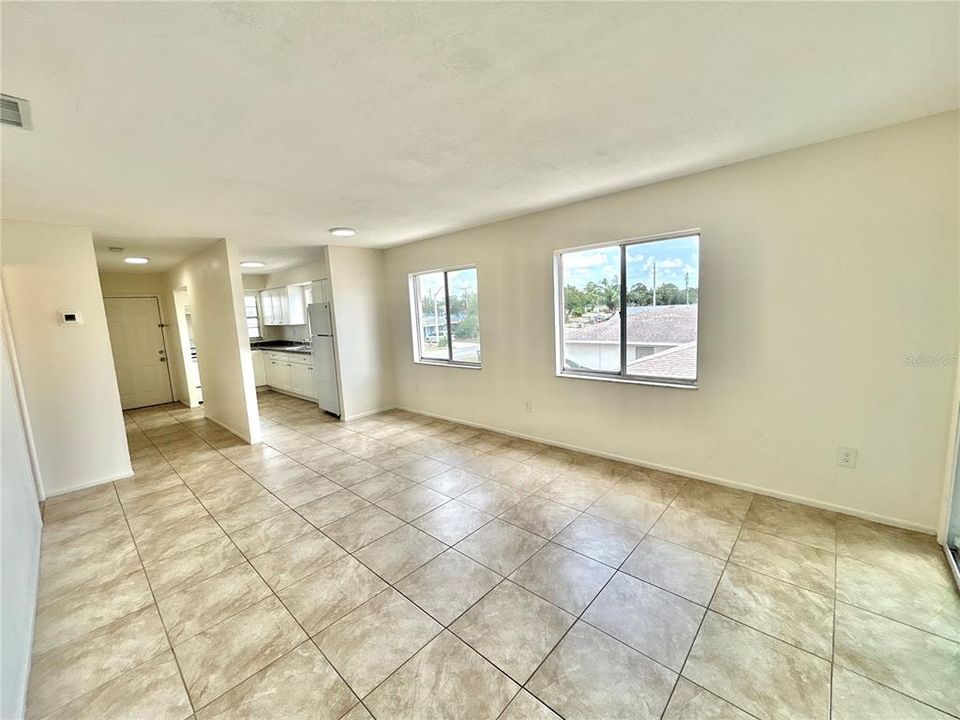 В аренду: $1,650 (2 спален, 2 ванн, 954 Квадратных фут)
