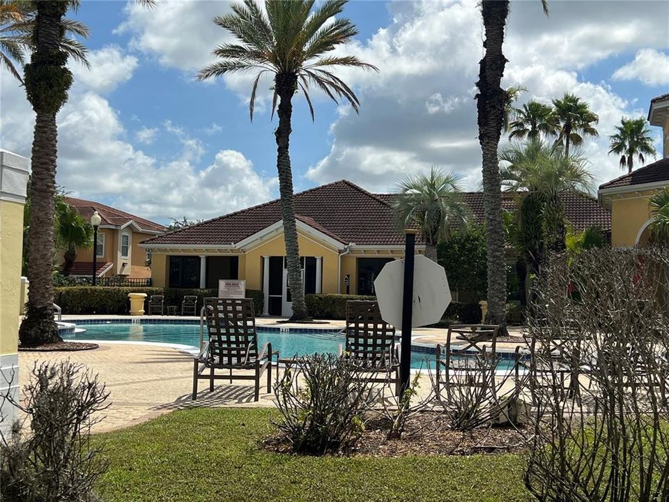 For Rent: $1,900 (2 beds, 2 baths, 1174 Square Feet)