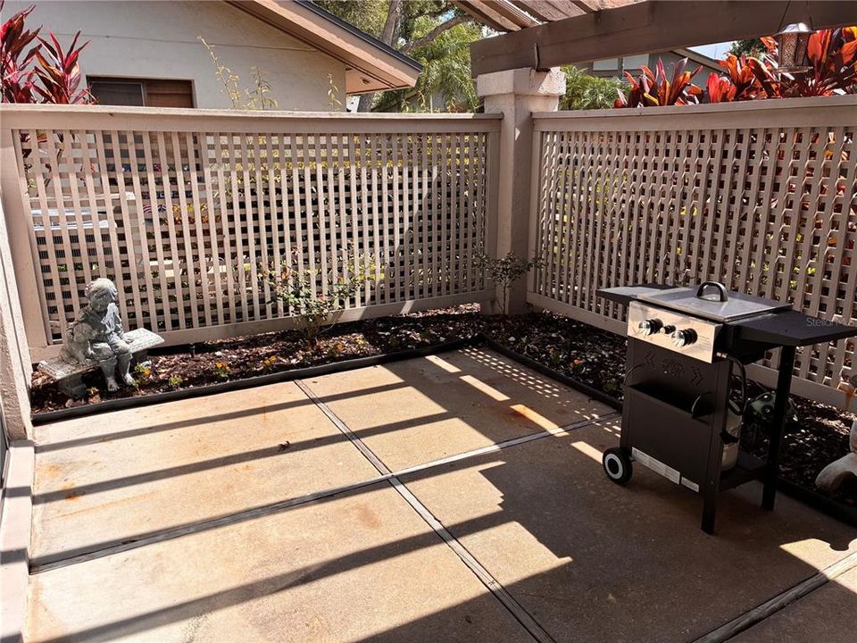 For Sale: $339,000 (2 beds, 2 baths, 1188 Square Feet)