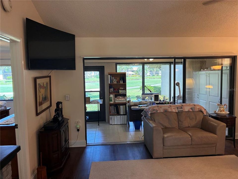 For Sale: $339,000 (2 beds, 2 baths, 1188 Square Feet)