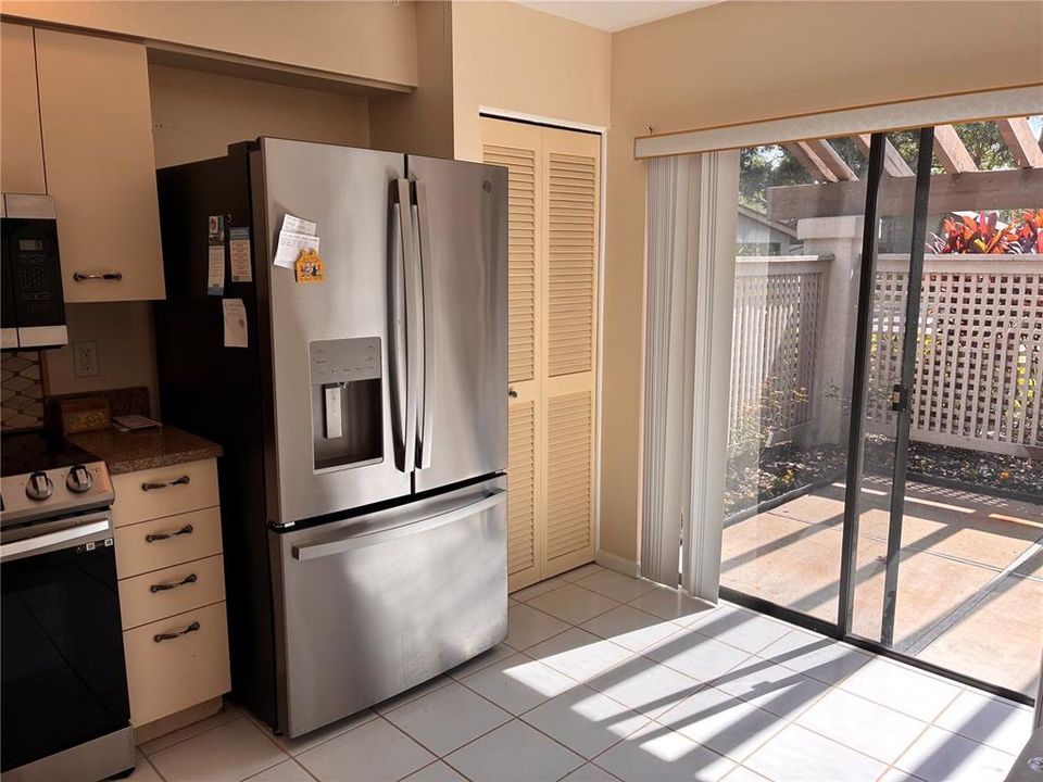 For Sale: $339,000 (2 beds, 2 baths, 1188 Square Feet)