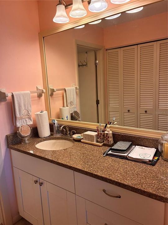 For Sale: $339,000 (2 beds, 2 baths, 1188 Square Feet)