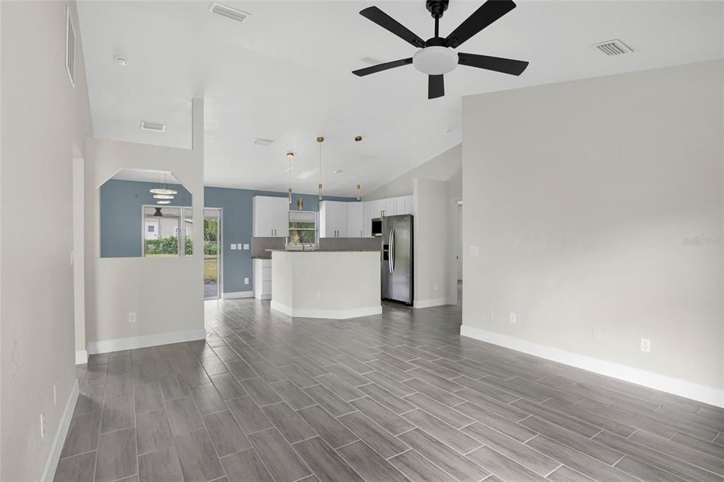 For Sale: $259,000 (3 beds, 2 baths, 1388 Square Feet)
