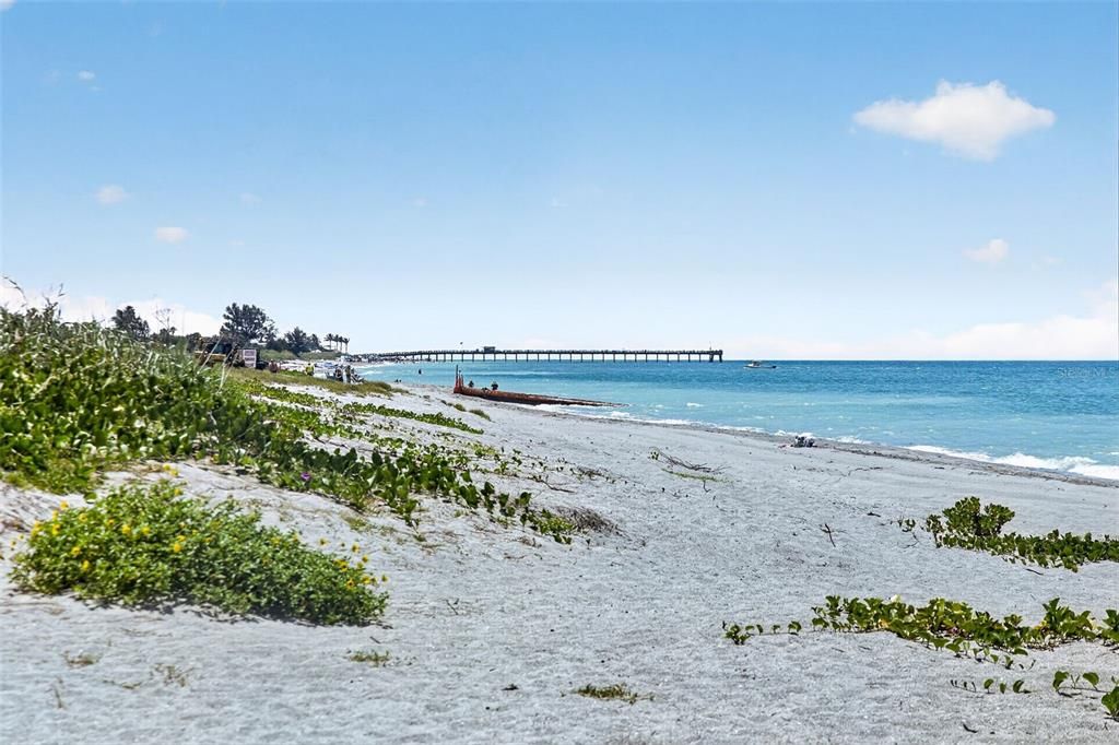 For Sale: $325,000 (1 beds, 1 baths, 493 Square Feet)