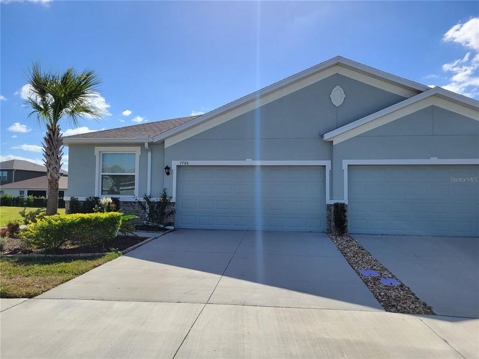For Rent: $2,400 (3 beds, 2 baths, 1587 Square Feet)